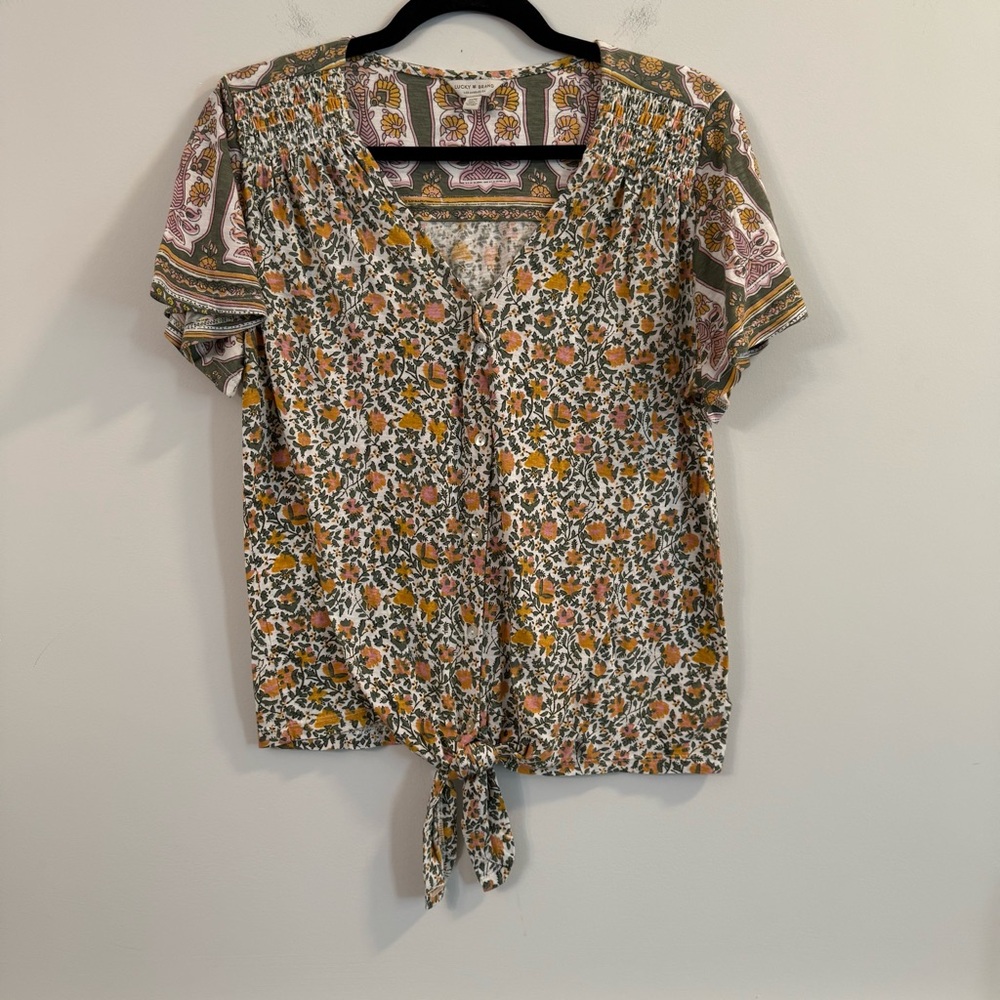 Women’s Lucky Brand Floral Print short sleeve tie front Top size medium M